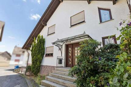 Wohnung zum Kaufen in Rabenau 215.000,00 € 124.49 m²