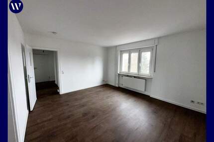 Einziehen und Wohlfühle: 3-Zimmer-Wohnung mit Balkon, Tageslichtbad mit Wanne, separates WC - Singen (Hohentwiel)