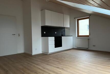 Schöne 3-Zimmer Dachgeschosswohnung in Walheim