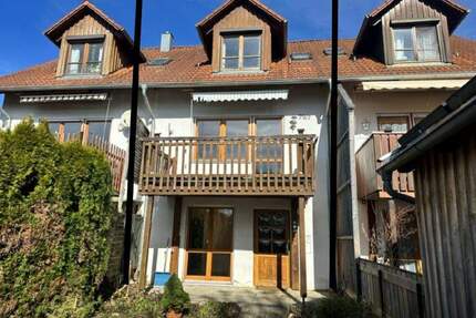 Ankommen.Wohlfühlen.Zuhause sein. Reihenmittelhaus in idyllischer Lage in Herdwangen-Schönach