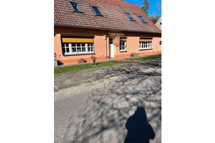 Vielseitiges Einfamilienhaus mit Bungalow - Dömitz