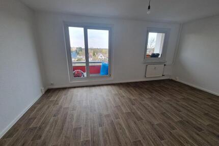 **FAMILIEN WILLKOMMEN**5-Zimmer-Wohnung DG Balkon 2 Bäder ab Sofort - Cottbus Sachsendorf