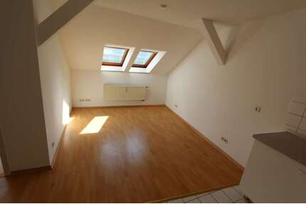 Wohnung zum Mieten in Zwickau 225,00 € 37.3 m²