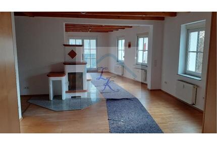Helle Maisonette Wohnung mit offenem Wohnkonzept in Röslau zu vermieten.