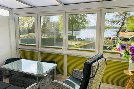 * Ferienbungalow mit Seeblick, Boot und Badesteg * 4-6 Personen - Krakow am See