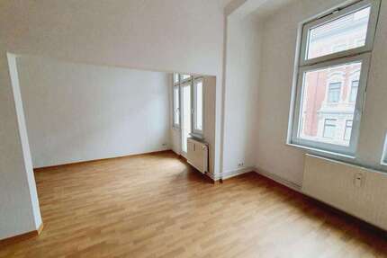 Wohnung zum Mieten in Magdeburg 494,58 € 82.43 m²