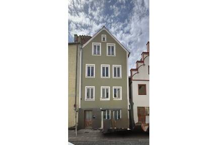 Erstbezug 2-Zimmer-Altstadtwohnung mit EBK und Loggia - Ingolstadt