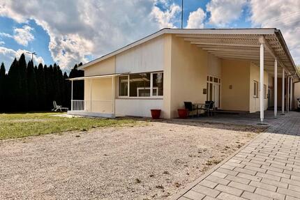 Doppelhaushälfte mit großem Grundstück (33km zum Bodensee) - Krauchenwies