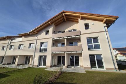 Erstbezug 2-Zimmer-Wohnung: Whg. 07 mit EBK, Terrasse, Garten und 2x Tiefgarage - Feichten an der Alz