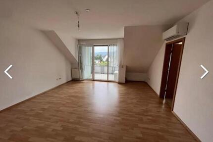 Zentrale 3 Zimmer DG-Wohnung in Beverungen ab dem 01.07. - Höxter