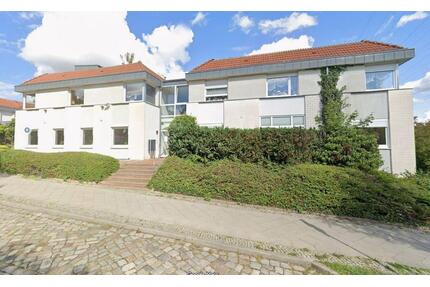 helle, ruhige 3 Zi.-Whg. m. Dachterrasse in Bln.-Kaulsdorf - Berlin Marzahn-Hellersdorf