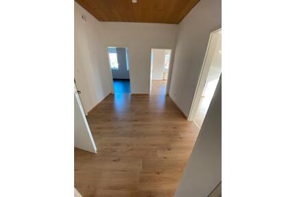 Helle 3 Zimmer Wohnung inkl. Einbauküche und Stellplatz - Versmold