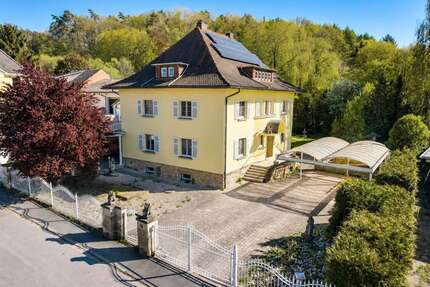 Haus zum Kaufen in Weitramsdorf 525.000,00 € 266 m²