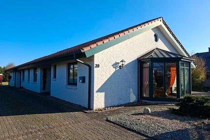Bungalow mit Carport und idyllischem Traumgarten - Osterholz-Scharmbeck