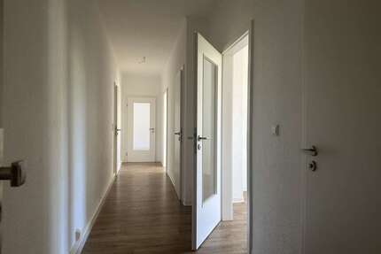 Wohnung zum Mieten in Plauen 372,90 € 69.7 m²