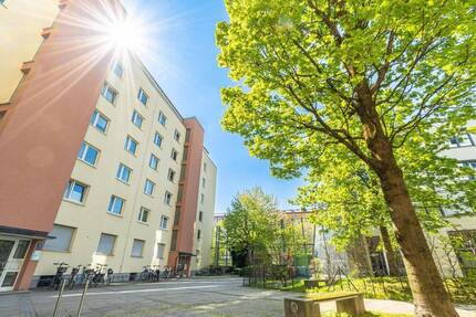 Ihr neues Zuhause in Bogenhausen: Stilvoll renovierte 4,5 Zimmerwohnung mit zwei Balkonen! - München