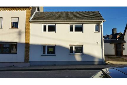 Sanierungsbedürftiges Haus in Grafschaft-Gelsdorf