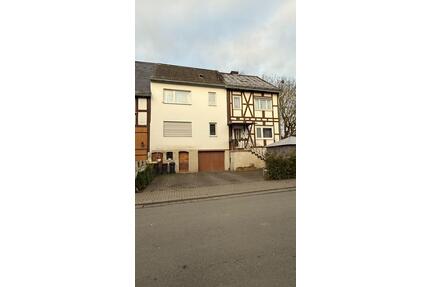 Haus mit zwei Wohneinheiten in Donsbach - Dillenburg