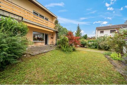 Doppelhaushälfte in ruhiger Wohnlage mit 5,5 Zimmern und Wintergarten ++ zentrumsnah - Neuenburg am Rhein