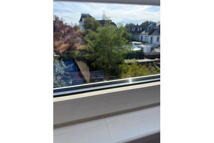 Dachgeschosswohnung - 800,00&nbsp;EUR Kaltmiete, ca.&nbsp; 35,00&nbsp;m&sup2; in Aachen (PLZ: 52066) Aachen-Mitte