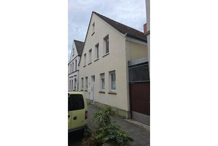 Haus zu verkaufen - 450.000,00&nbsp;EUR Kaufpreis, ca.&nbsp; 160,00&nbsp;m&sup2; in Lippstadt (PLZ: 59555)