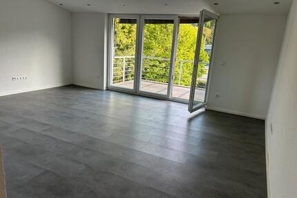 Moderne und helle 3-Zimmer-Dachgeschosswohnung mit offener Küche - Tuttlingen