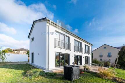 Haus zum Kaufen in Radebeul 1.100.000,00 € 165 m²