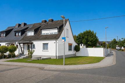 Modernisierte Doppelhaushälfte in Torney, 4 Zimmer + Wintergarten - Neuwied Feldkirchen