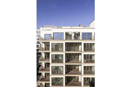 Wohnung zum Mieten in Berlin 2.090,90 € 81.2 m²