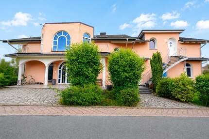 Haus zum Kaufen in Wehretal Reichensachsen 549.000,00 € 640.39 m² - Wehretal / Reichensachsen