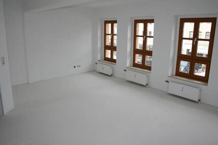zentrale 4,5-Raum Erdgeschoss-Wohnung - Schmölln