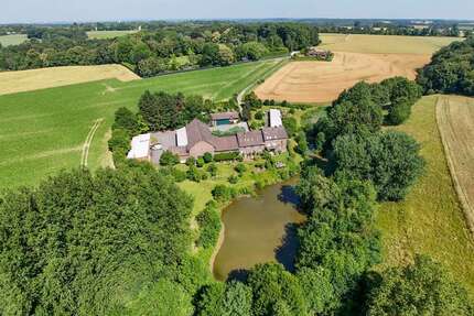 Grundstück zu verkaufen in Düsseldorf 10.200.000,00 € 370127 m²