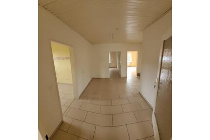 3 Zi.-Whg. - 700,00&nbsp;EUR Kaltmiete, ca.&nbsp; 88,00&nbsp;m&sup2; in Braunschweig (PLZ: 38122) Broitzem