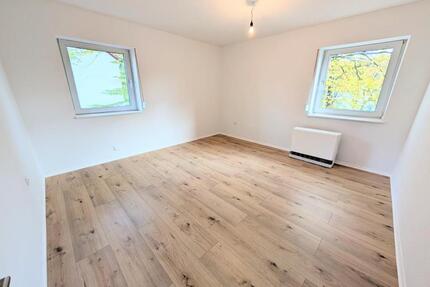 **Frisch renoviert: +neuer Laminat +weiße Wände +neues Tageslichtbad +gemütlich** - Marl Alt-Marl