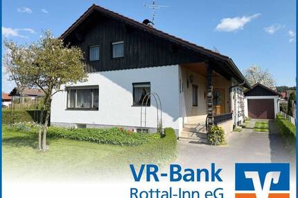 Solides Einfamilienhaus mit traumhaften Garten und Nebengebäude - Triftern / Anzenkirchen