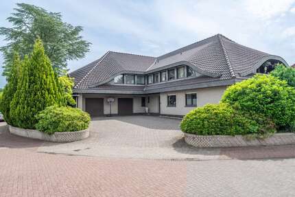 Haus zum Kaufen in Dinklage 499.000,00 € 417.6 m²
