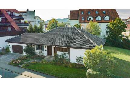Gepflegter Bungalow mit zweitem Bauplatz - Hechingen