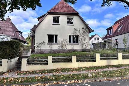 Haus zum Kaufen in Bad Schwartau 330.000,00 € 200 m²