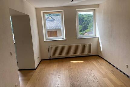 Schöne Wohnung zu vermieten! - 600,00&nbsp;EUR Kaltmiete, ca.&nbsp; 65,00&nbsp;m&sup2;&nbsp;Wohnfl&auml;che in Irrhausen (PLZ: 54689)