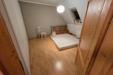 3 WG Zimmer incl Wannenbad - 1.200,00&nbsp;EUR Kaltmiete, ca.&nbsp; 120,00&nbsp;m&sup2; in Hohen Neuendorf (PLZ: 16540)