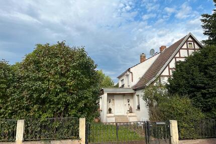 Gute Gelegenheit am Kyffhäuser – Haus mit Garten & viel Potenzial - Kelbra (Kyffhäuser)