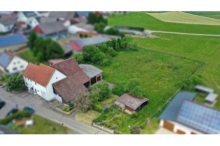 Bauernhaus mit 4.400 m² Grdst. in Randlage, Hobby-Pferdehaltung möglich - Stetten Glashütte