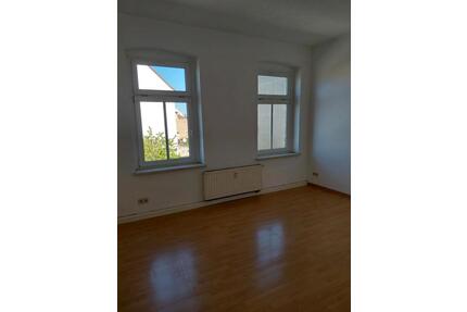 vermiete 4-Raum-Wohnung in 04610 Meuselwitz - Pegau