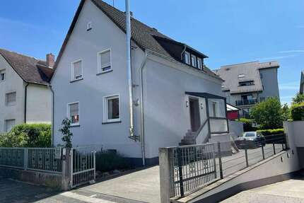 Haus zum Kaufen in Obertshausen 649.000,00 € 182.7 m²
