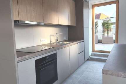Wohnung zum Mieten in Regensburg 1.750,00 € 95 m²