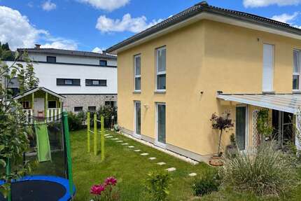 Haus zum Kaufen in Bad Schwalbach 690.000,00 € 150 m²