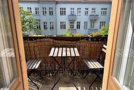 Zur Untermiete sonnige 93 qm in Tempelhof April - August 2026 - Berlin Tempelhof-Schöneberg