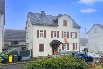 Zwangsversteigerung im April++ Einfamilienhaus mit Scheune++ Provisionsfrei für Käufer!! In 56379 Horhausen