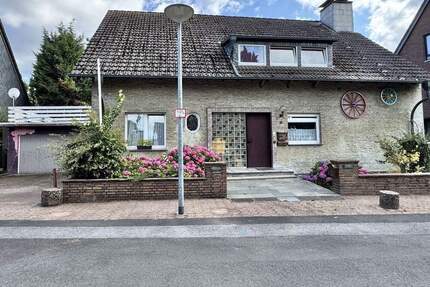 freisteh. EFH mit Einliegerwohnung und Doppelgarage - Rheinberg Eversael