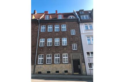 Freundliches WG-ZIMMER in zentraler Dachgeschosswohnung - Osnabrück